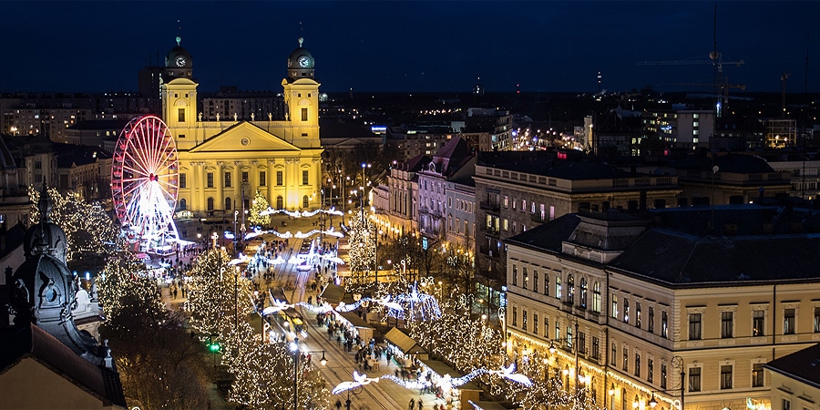 Vánoční jarmark v Debrecínu má svůj půvab.