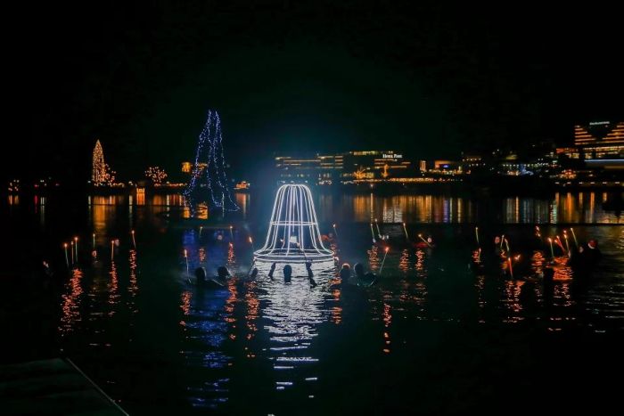 Performance on Lake Bled during christmas market